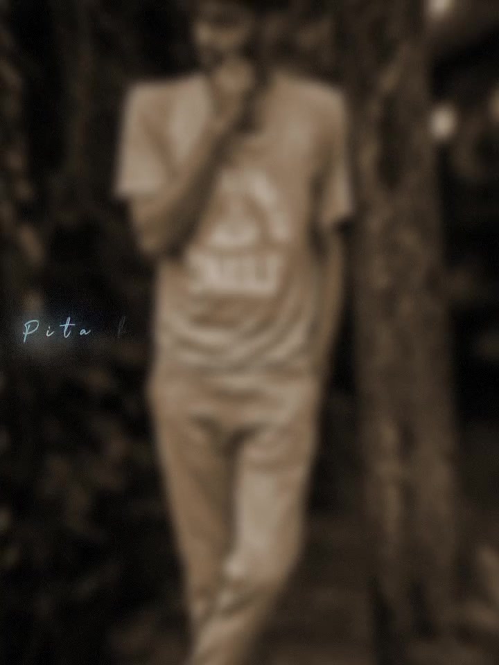 @ディル_𝐃𝐢𝐋𝐔_දිලු.☬👦🍫