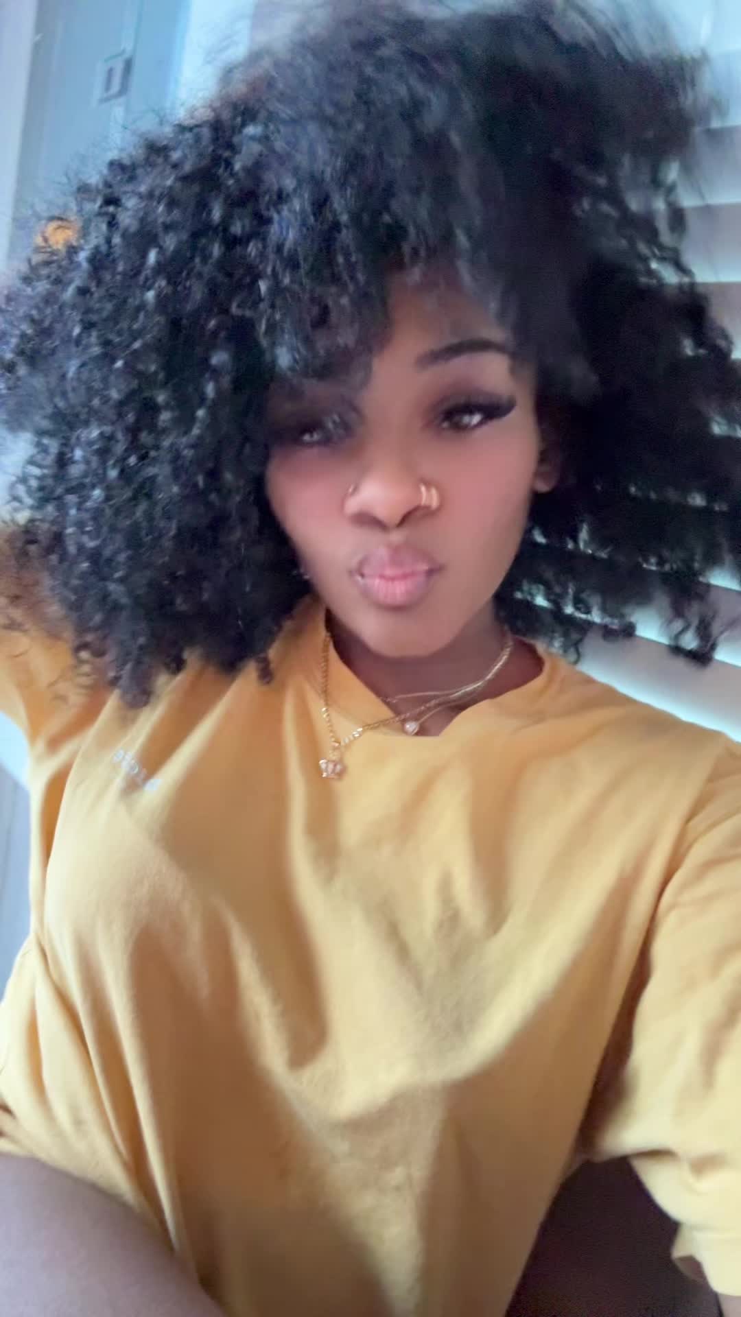 @yannamarieee🕷️.