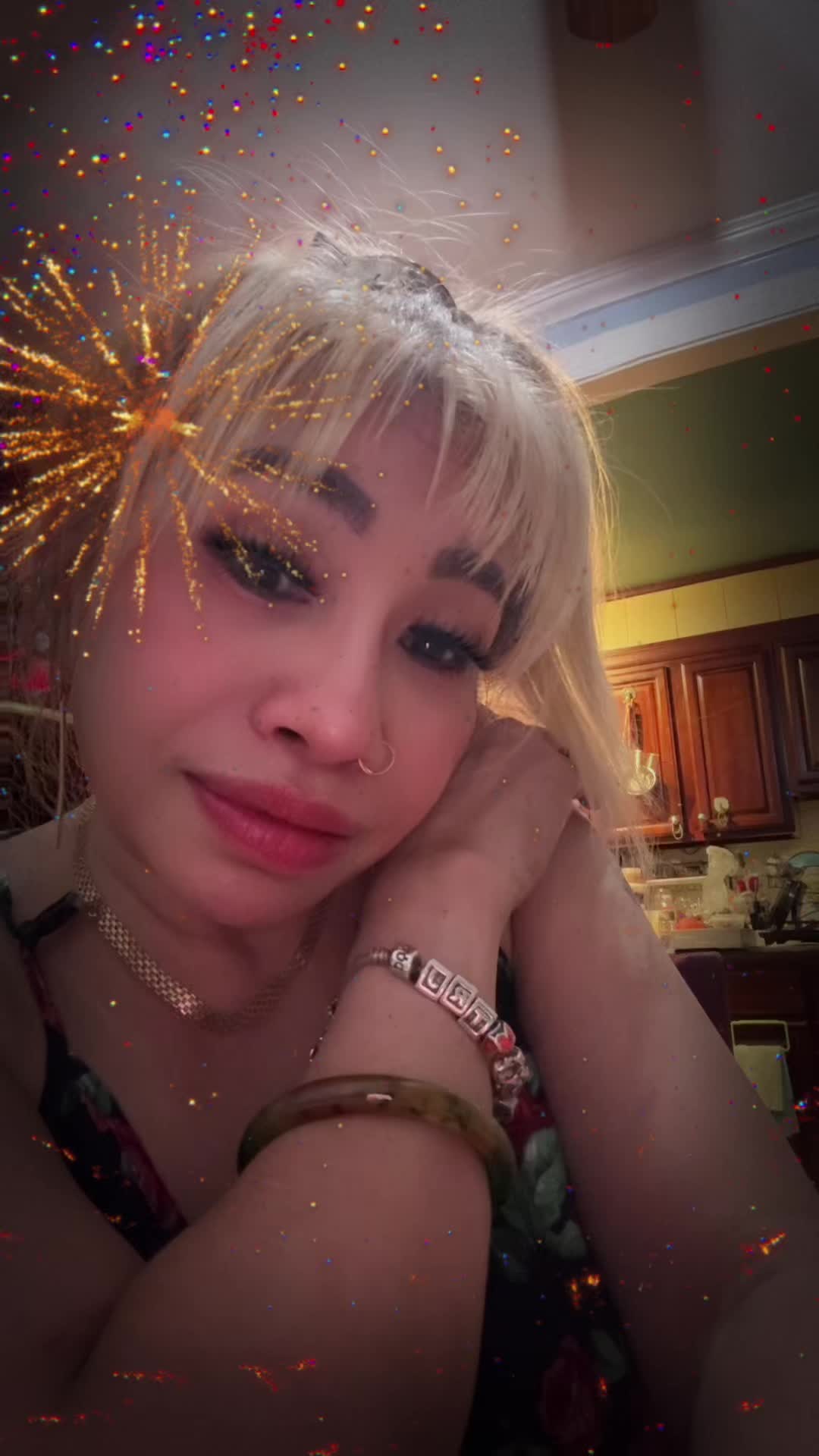 @🌈Ngọc Nga🌈 idol♥️🎤🎼🎷🌟♥️