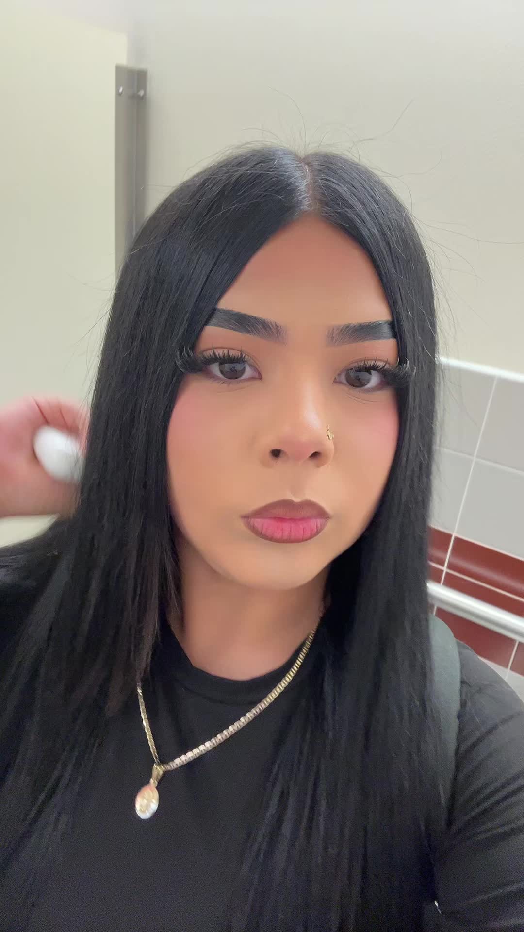 @⃟