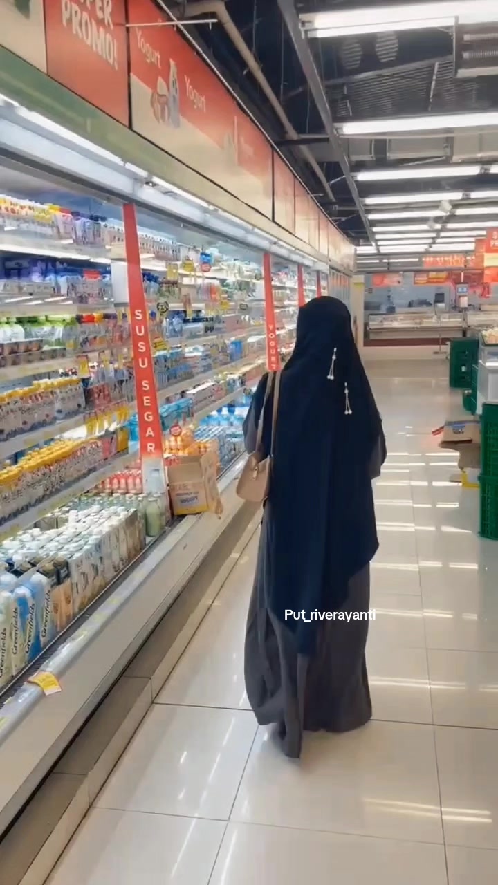 @Putriii🦋🦋