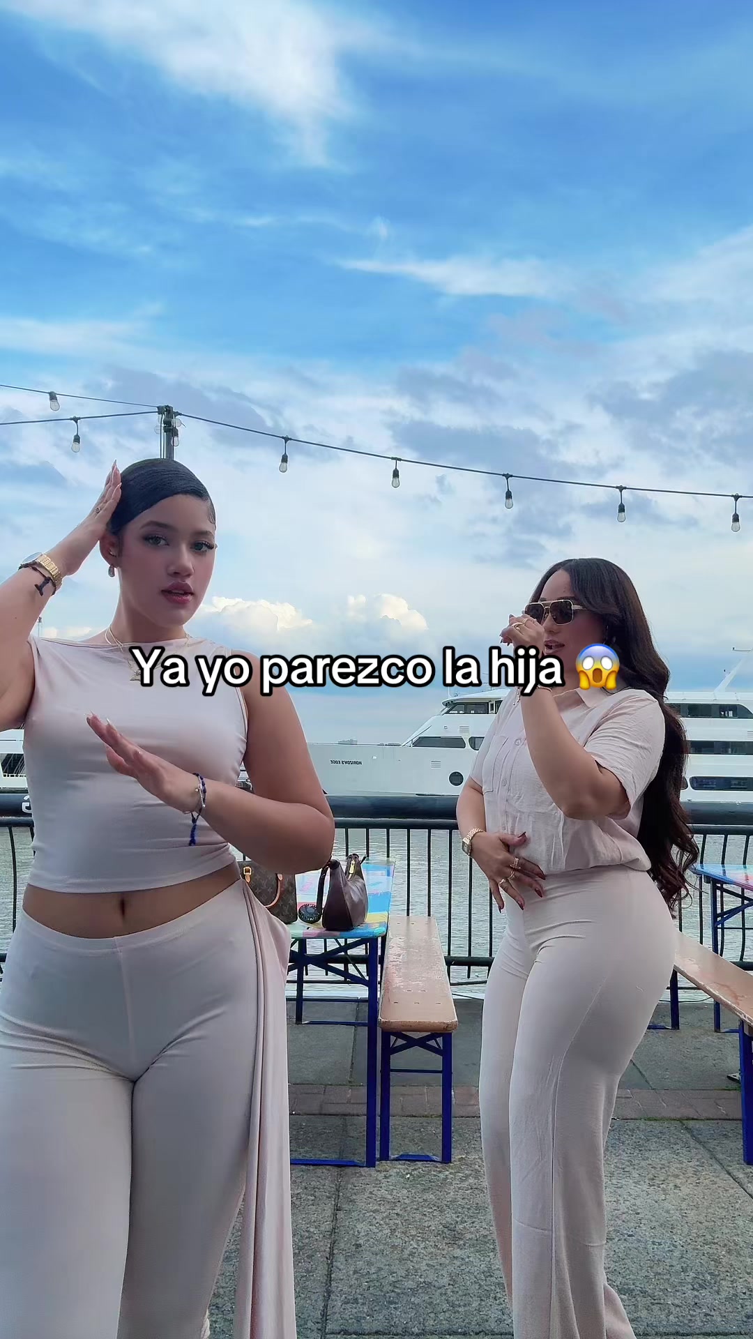 @emelytavv