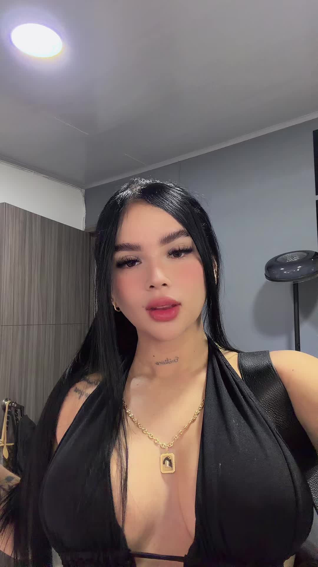 @Emily Ferrer😻🚀