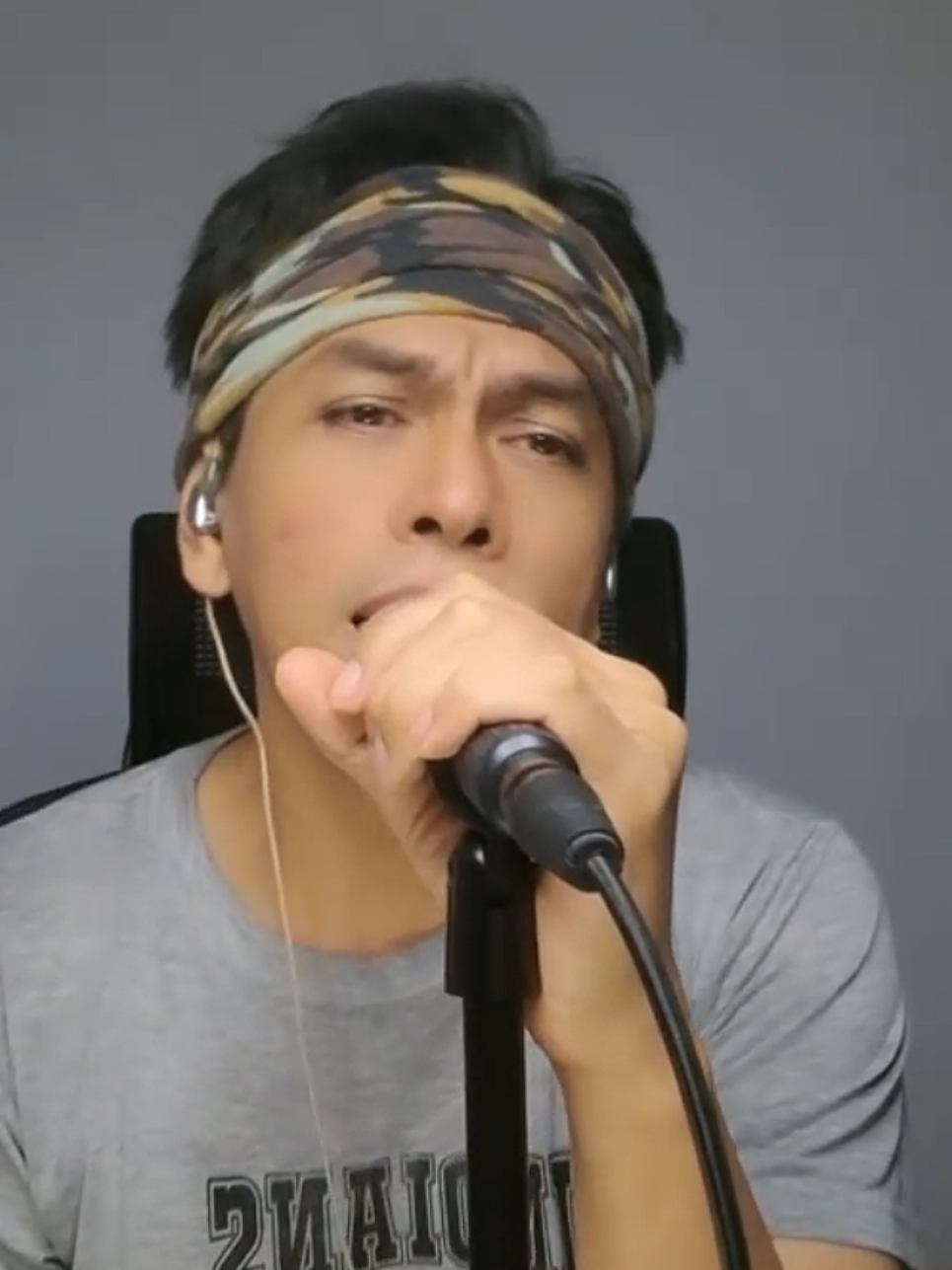@Toni