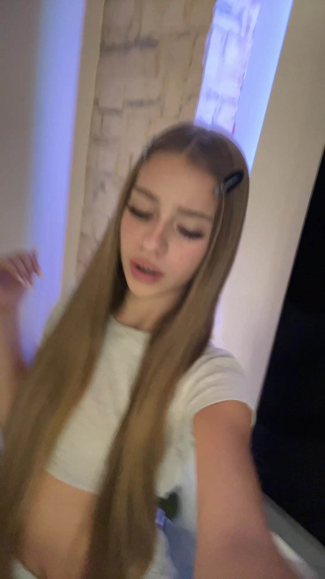 @Bella
