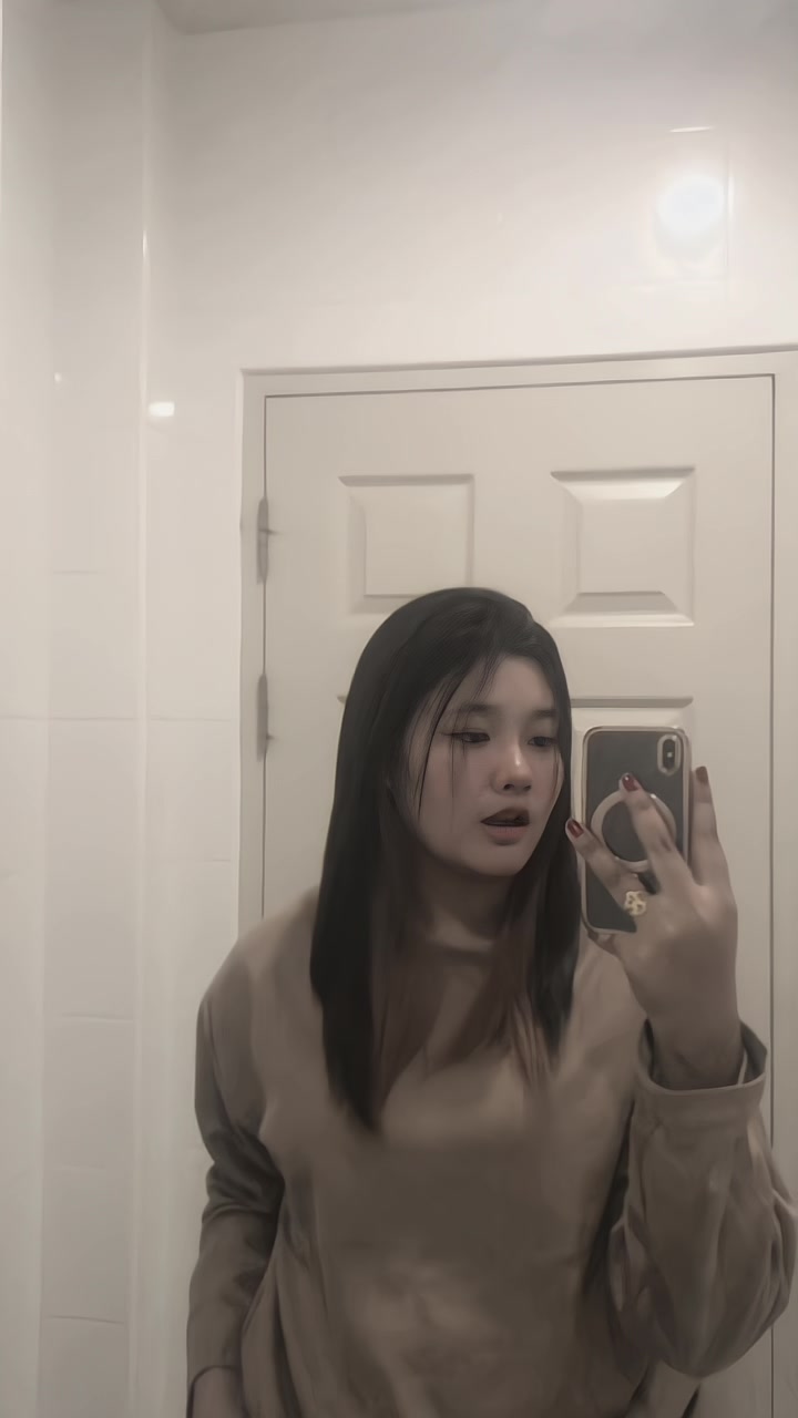 @🦋. ( Zun Lay ).❤️