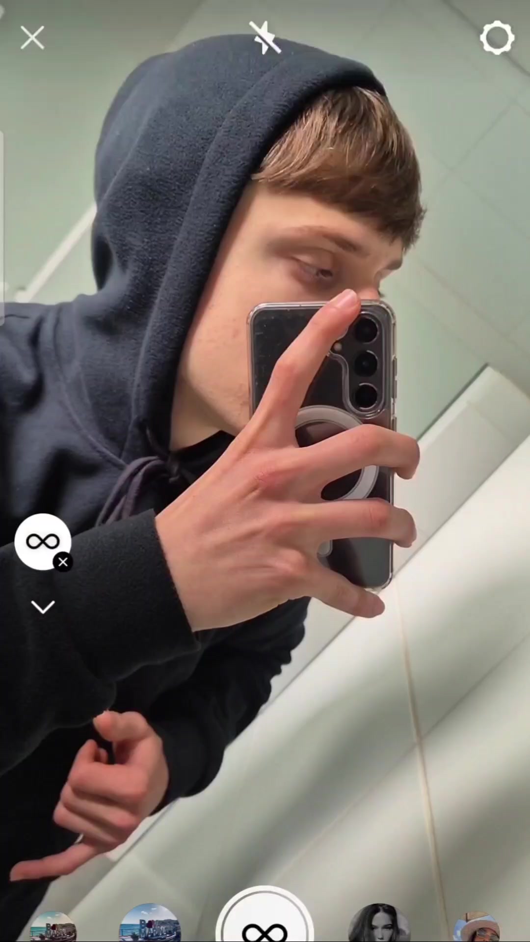 @F🥇