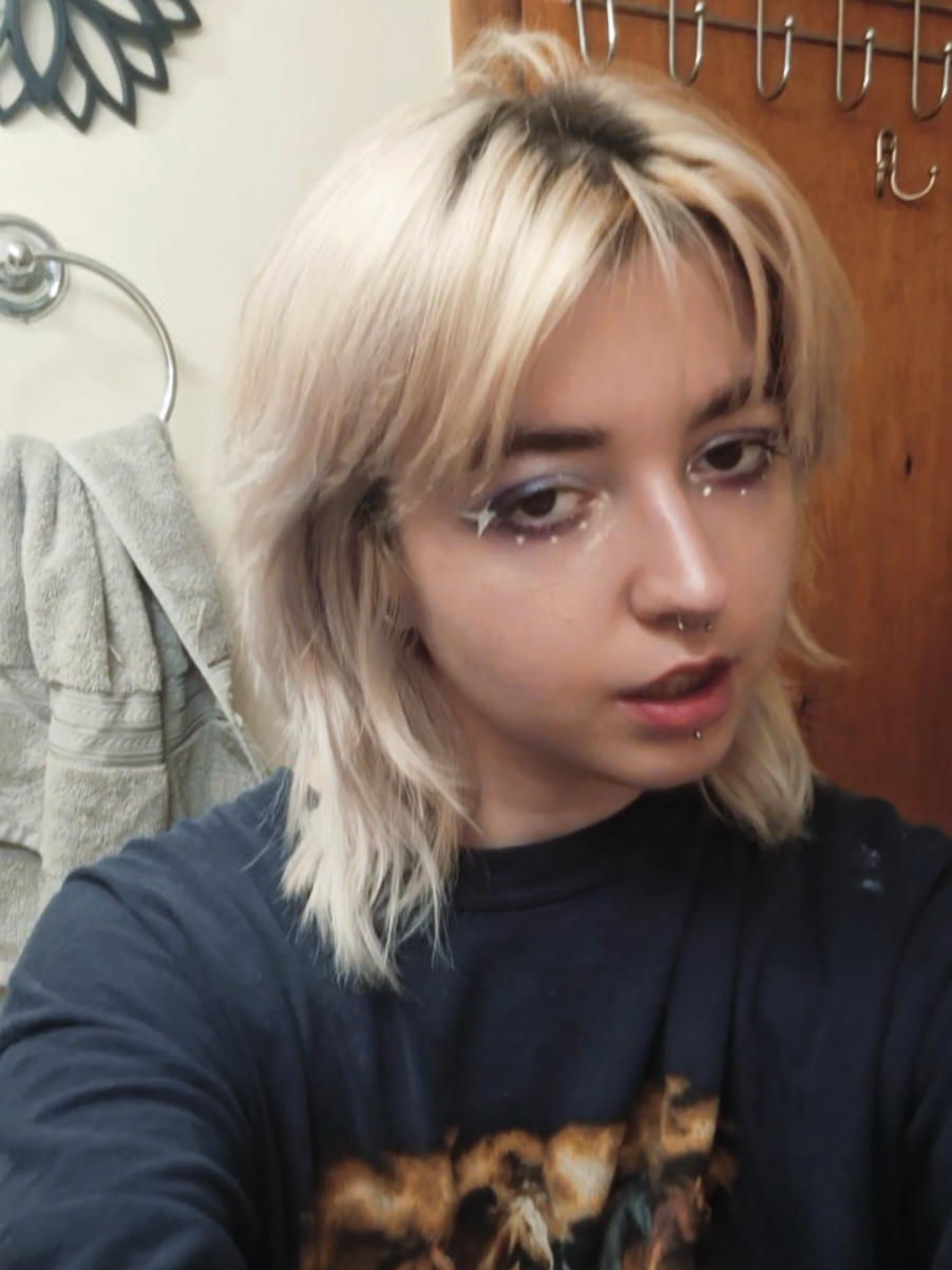 @ash✮♱