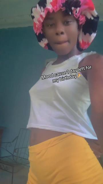 @ẞhøřt ẞlïmåźżź🧏🏾♀️😶