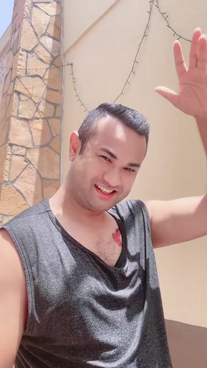 @Anup R.D🇳🇵♥️🇴🇲