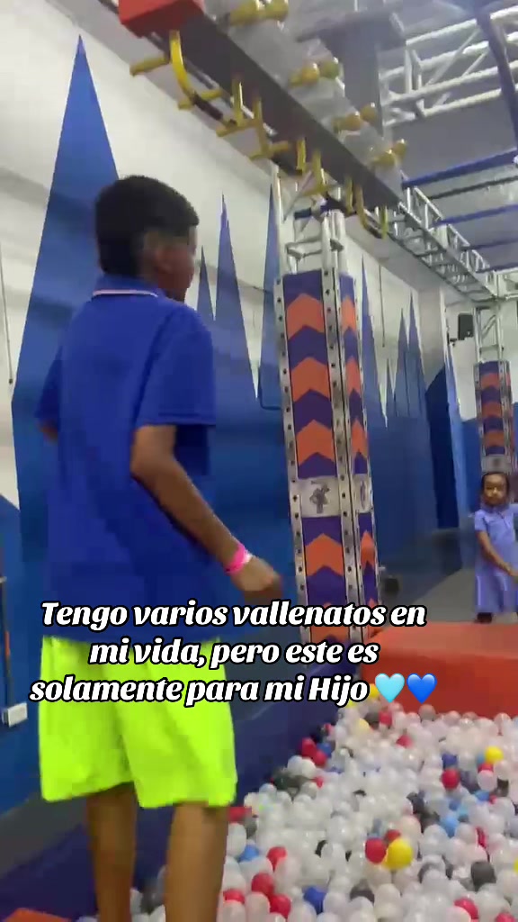 @Paola B Torres
