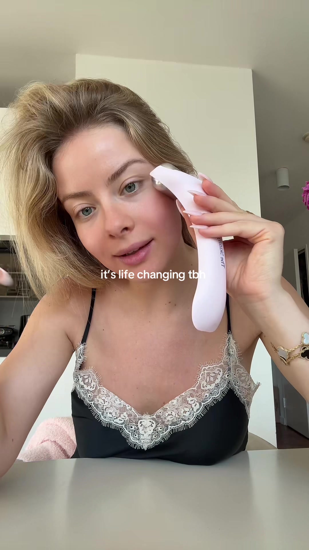 @Mia Cara