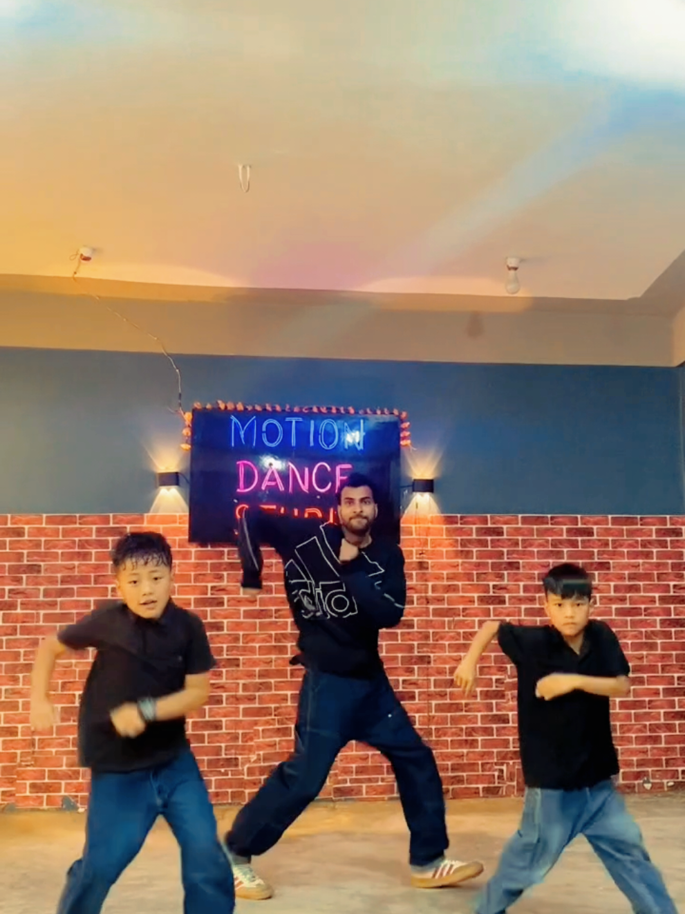 @Dancer Niroz619