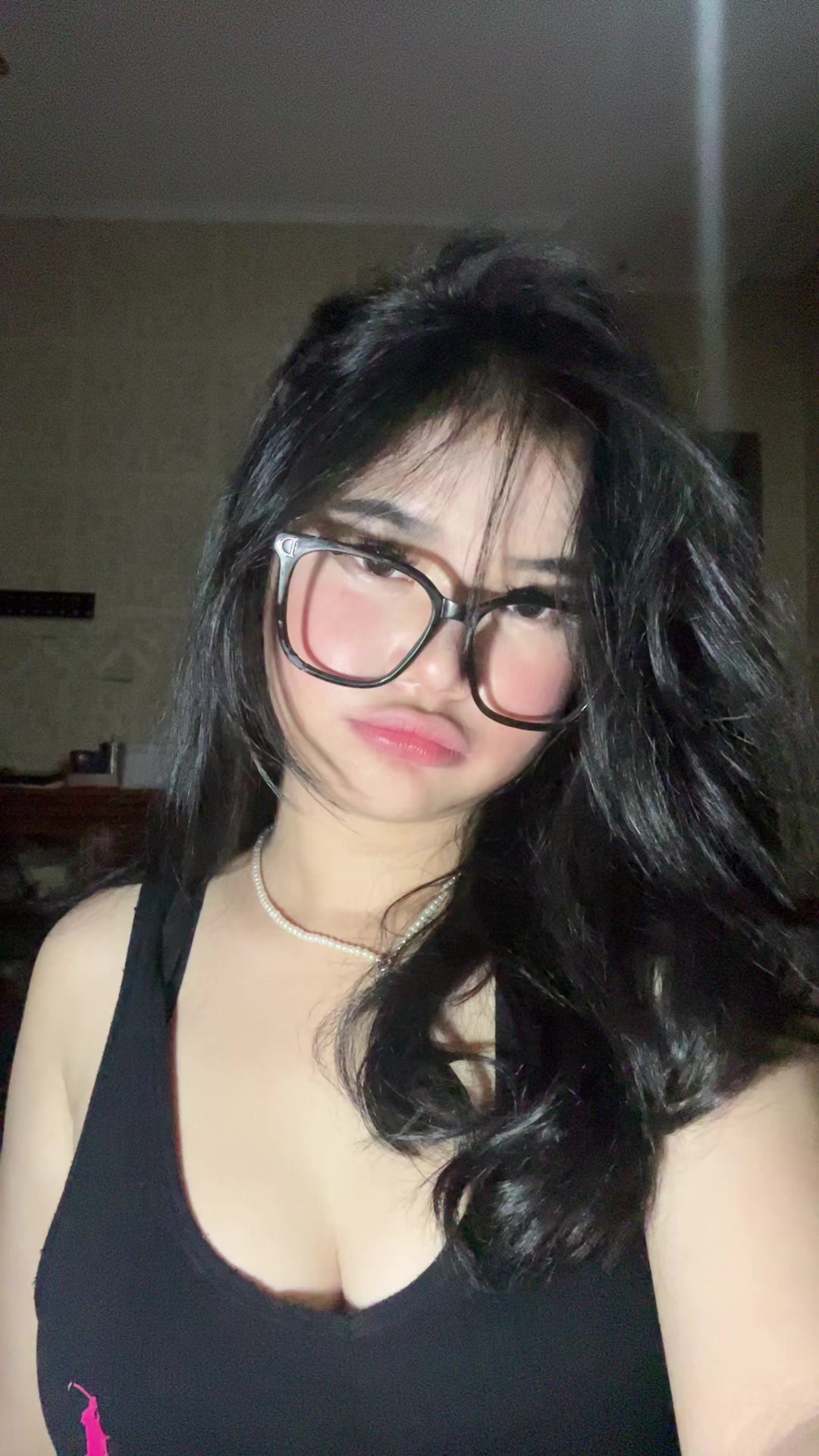 @salila gomez