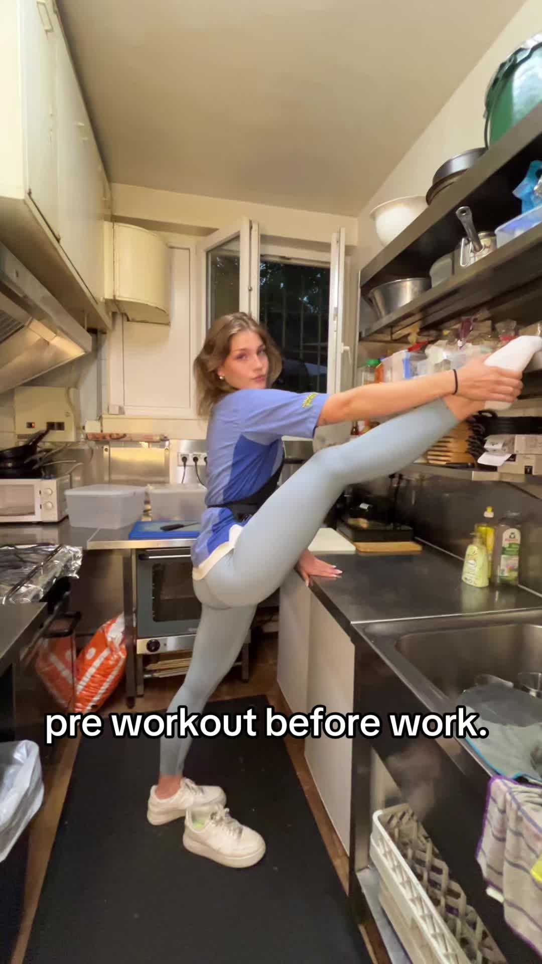 Kelly ( blondekelly.tylr) Urlebird