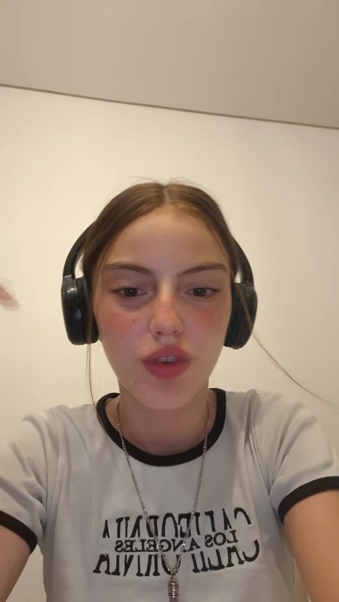 @vicky pollolaa