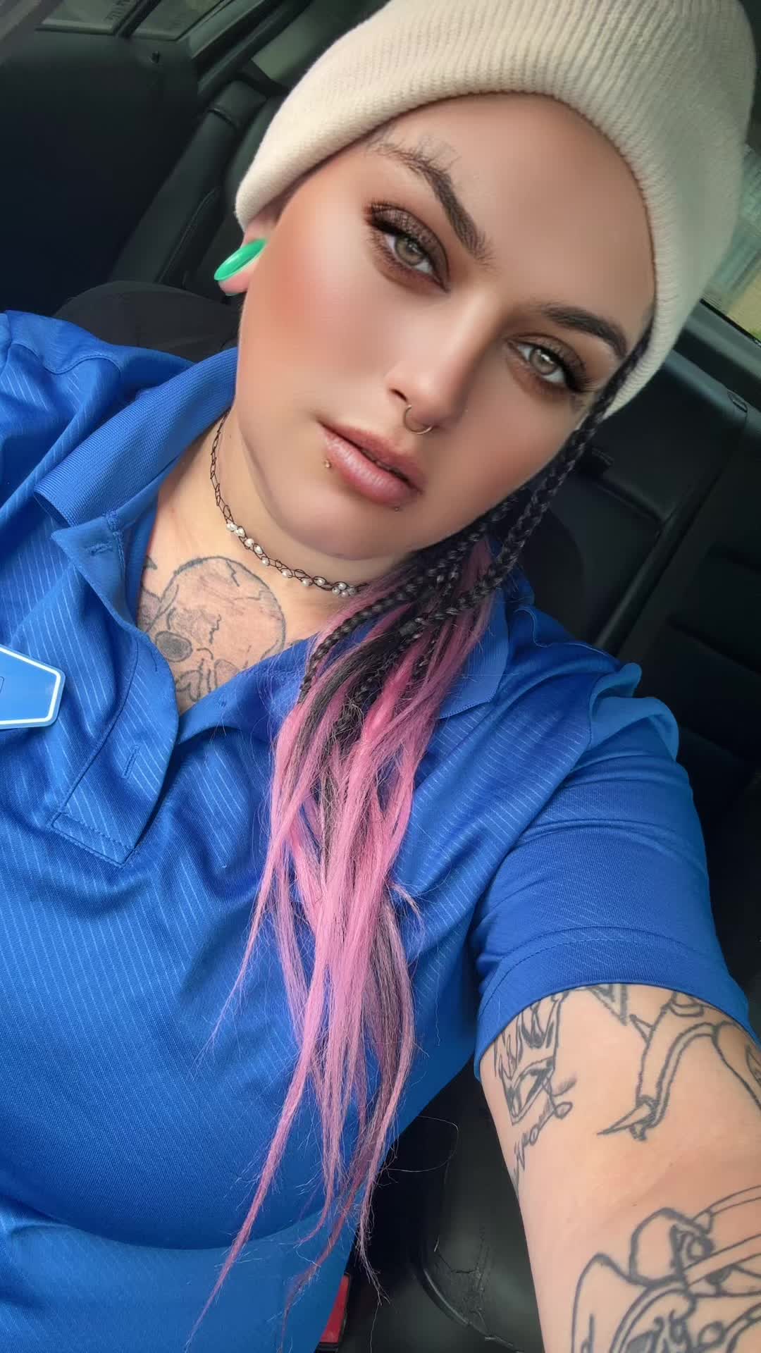 @GOTHICMOMMY666