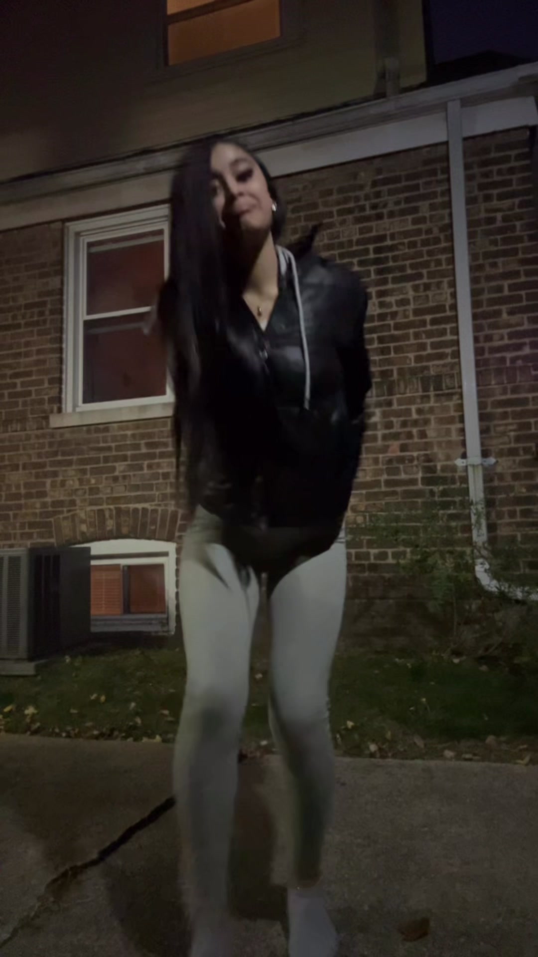 @5’0 big bootyy huzz