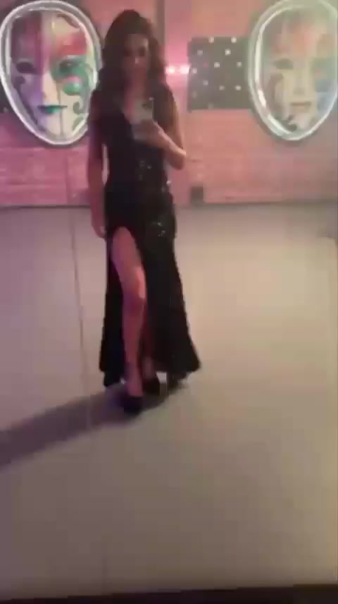 @nia Sharma
