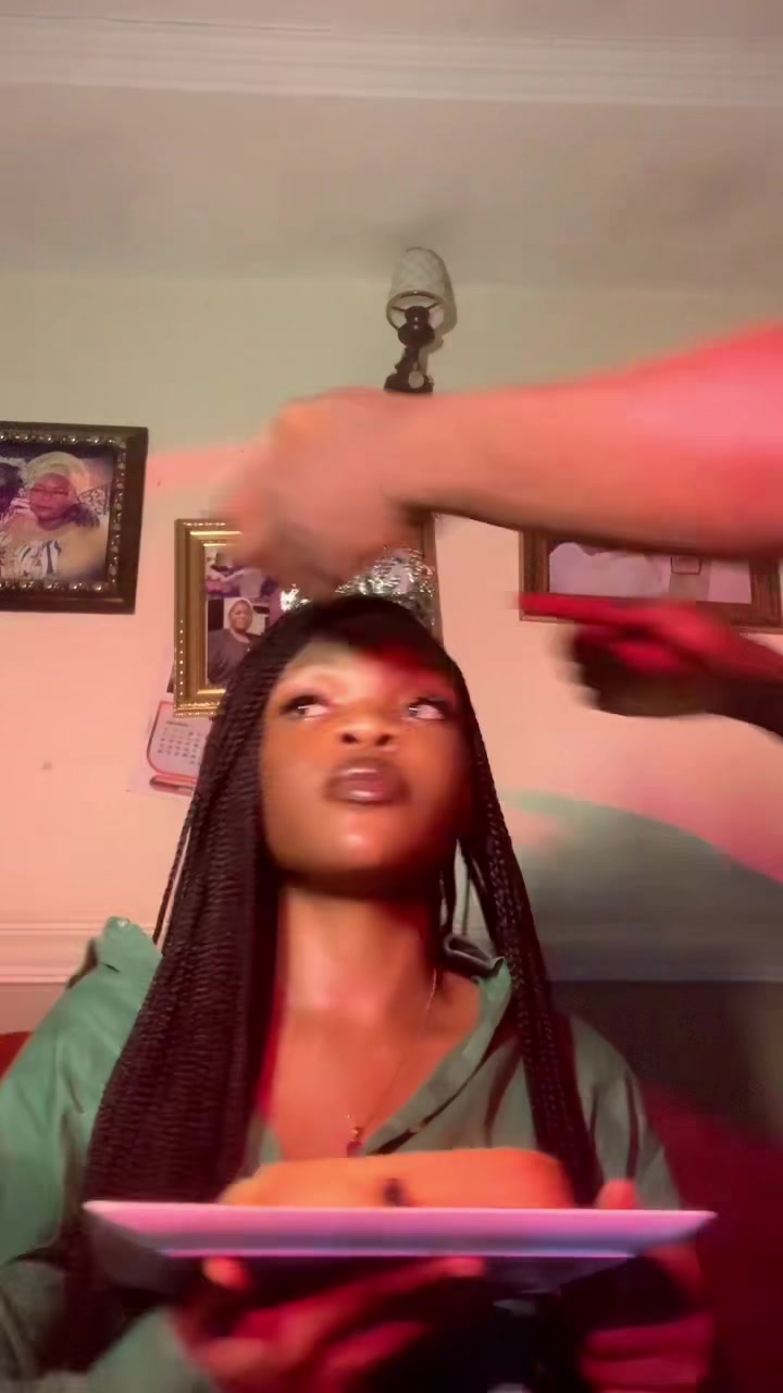 @seyii