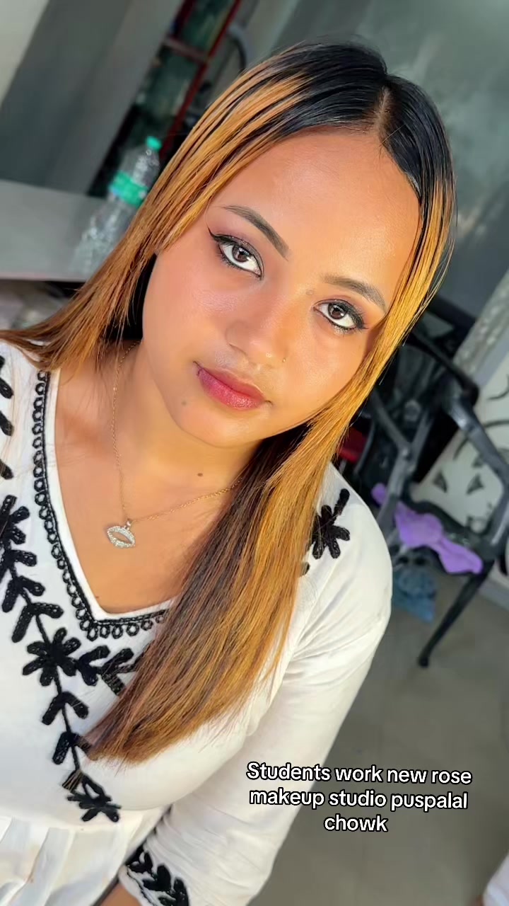 @New Rose Makeup Studio
