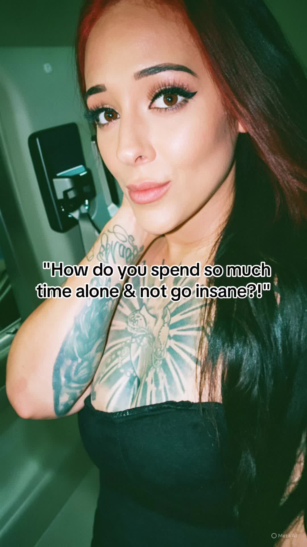 @emilyunhingedd