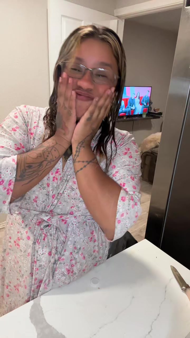 @lalalopez