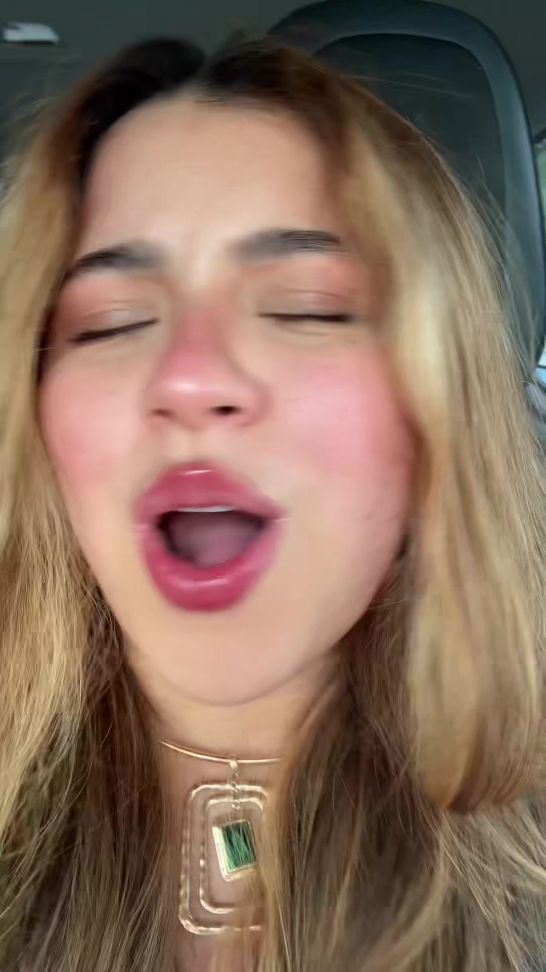 @Valen