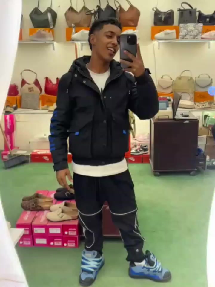 @ุถุงุถุง๐คบ ูุญุจ ๐ุงูุฌู
ูุน