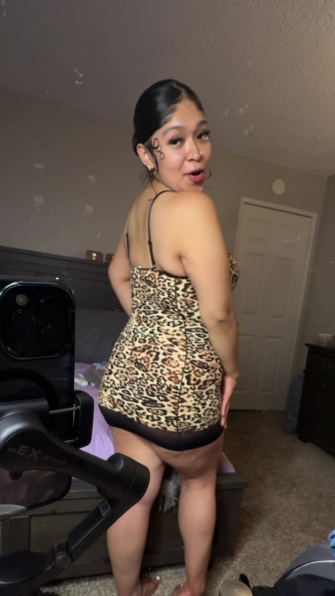 @liikeliz