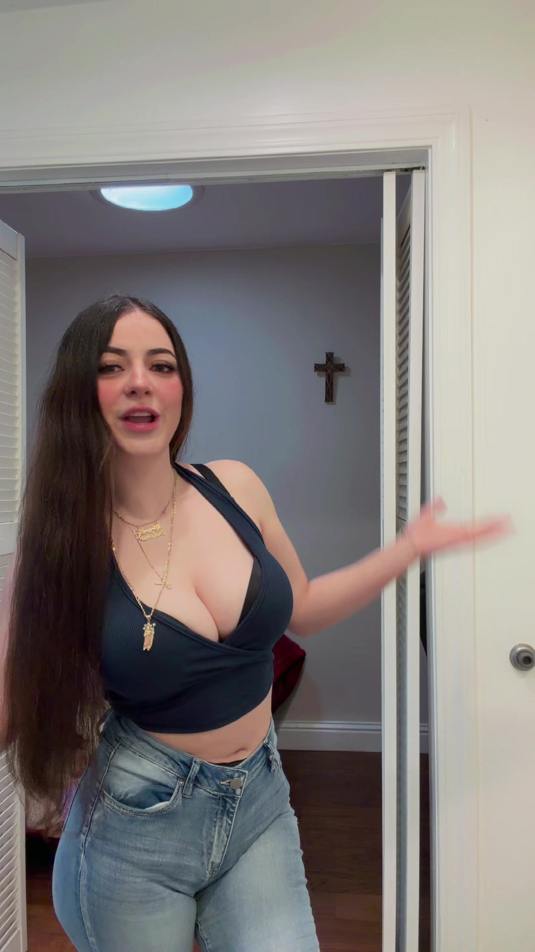 @Selena Moreno
