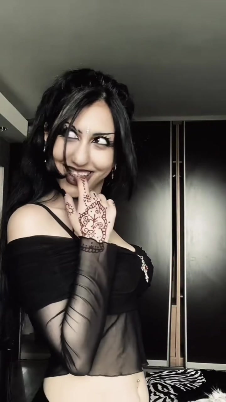 @🕸️Vanessa