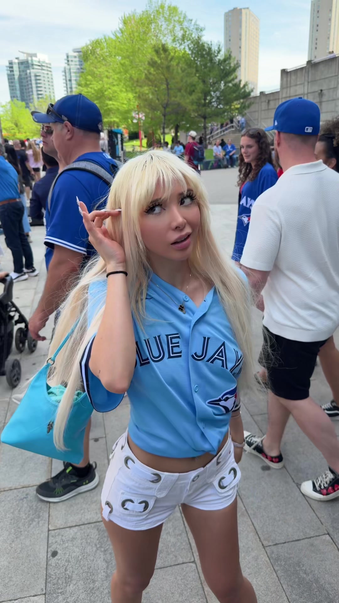 @mia
