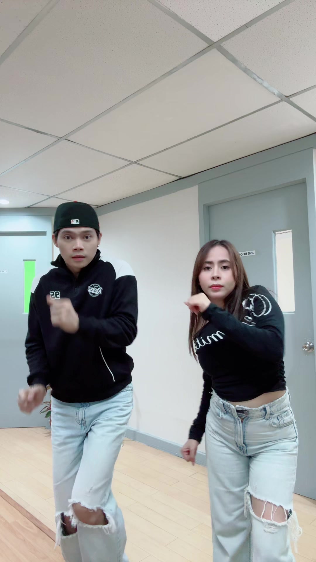 @kimshymoves