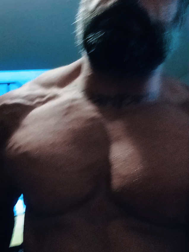 @Flesh_artist_1985