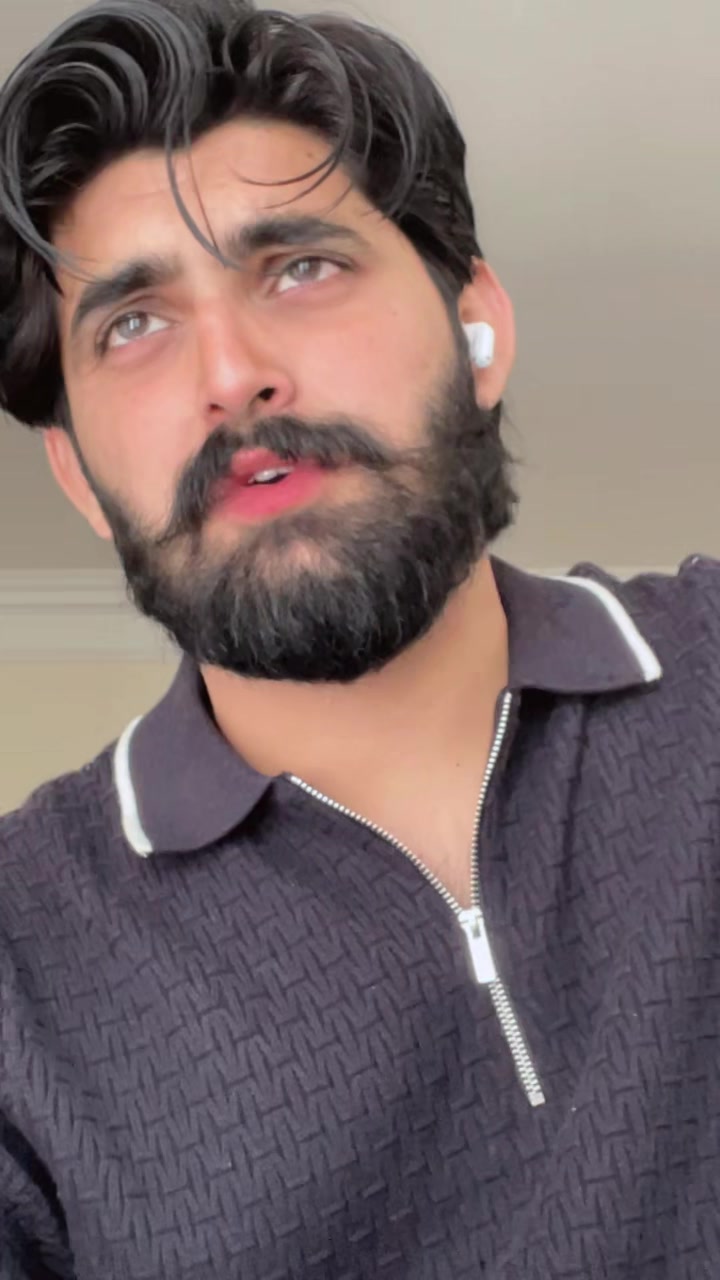 @Hamza Gujjar🇬🇧🇵🇰