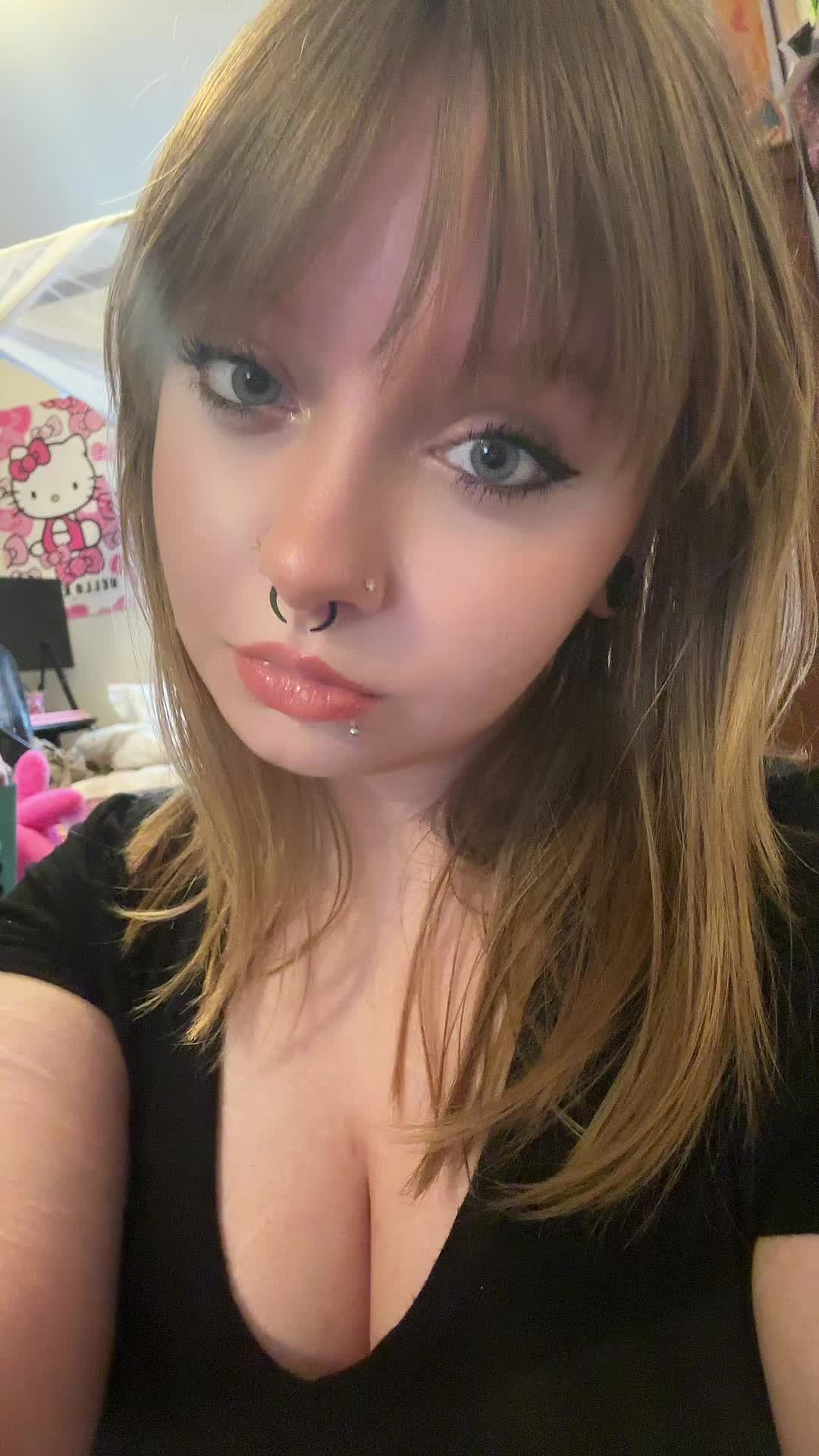 @Danielle 🩷