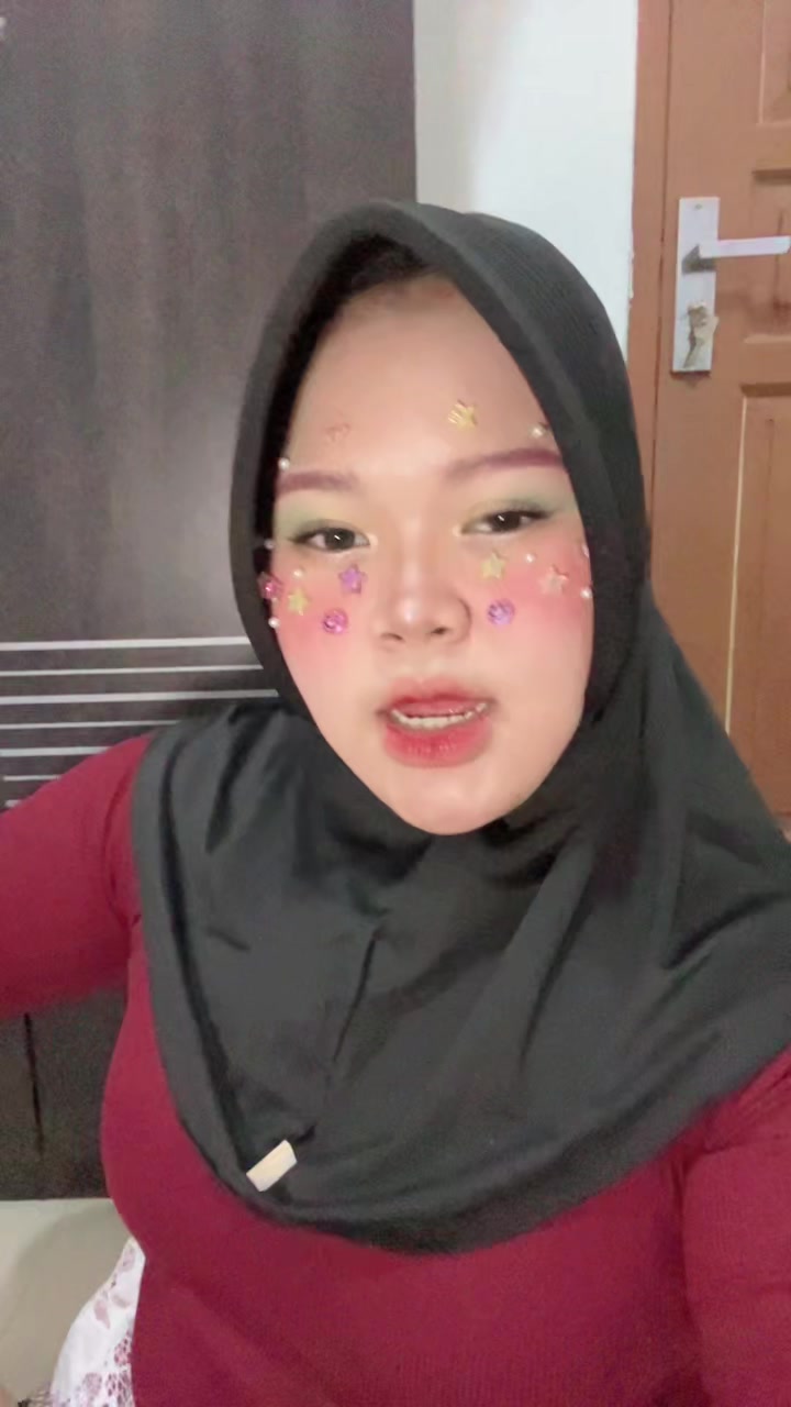 @Nisaa18