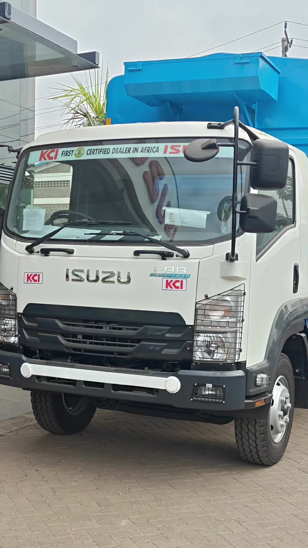 @Stella wa Isuzu
