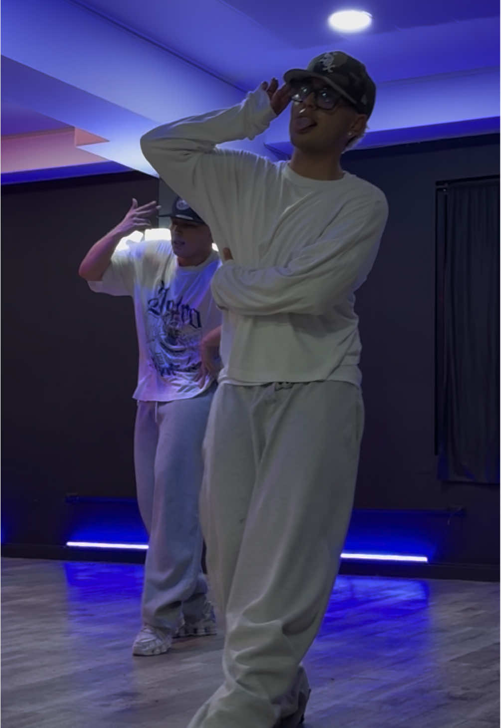 @Lilfox🦊