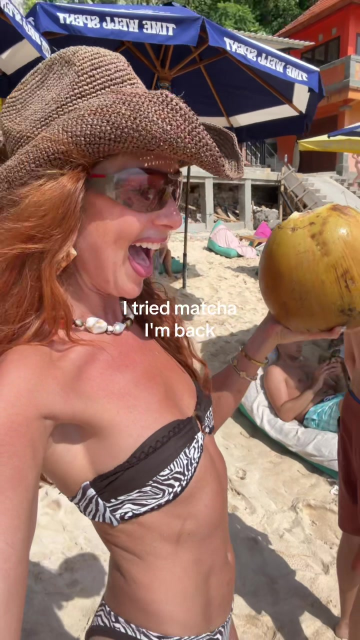 @Lizzie_Lou