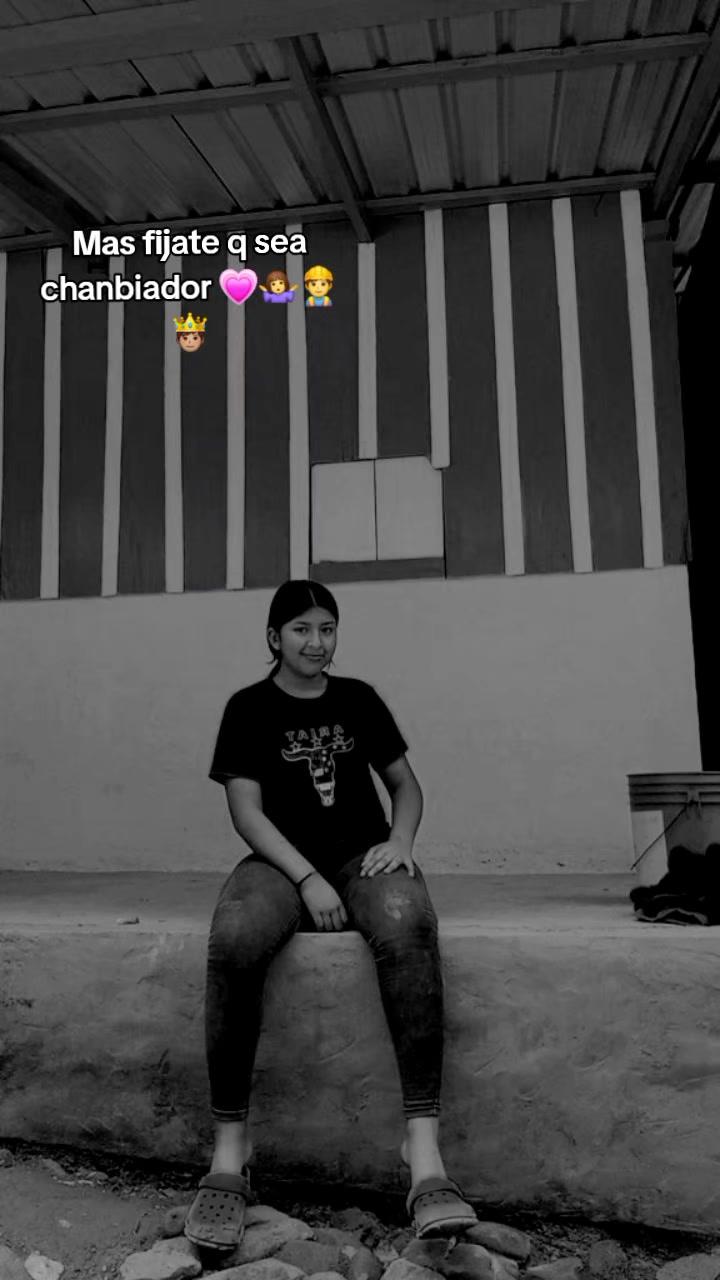 @Soy una triste 😥  solitaria💔