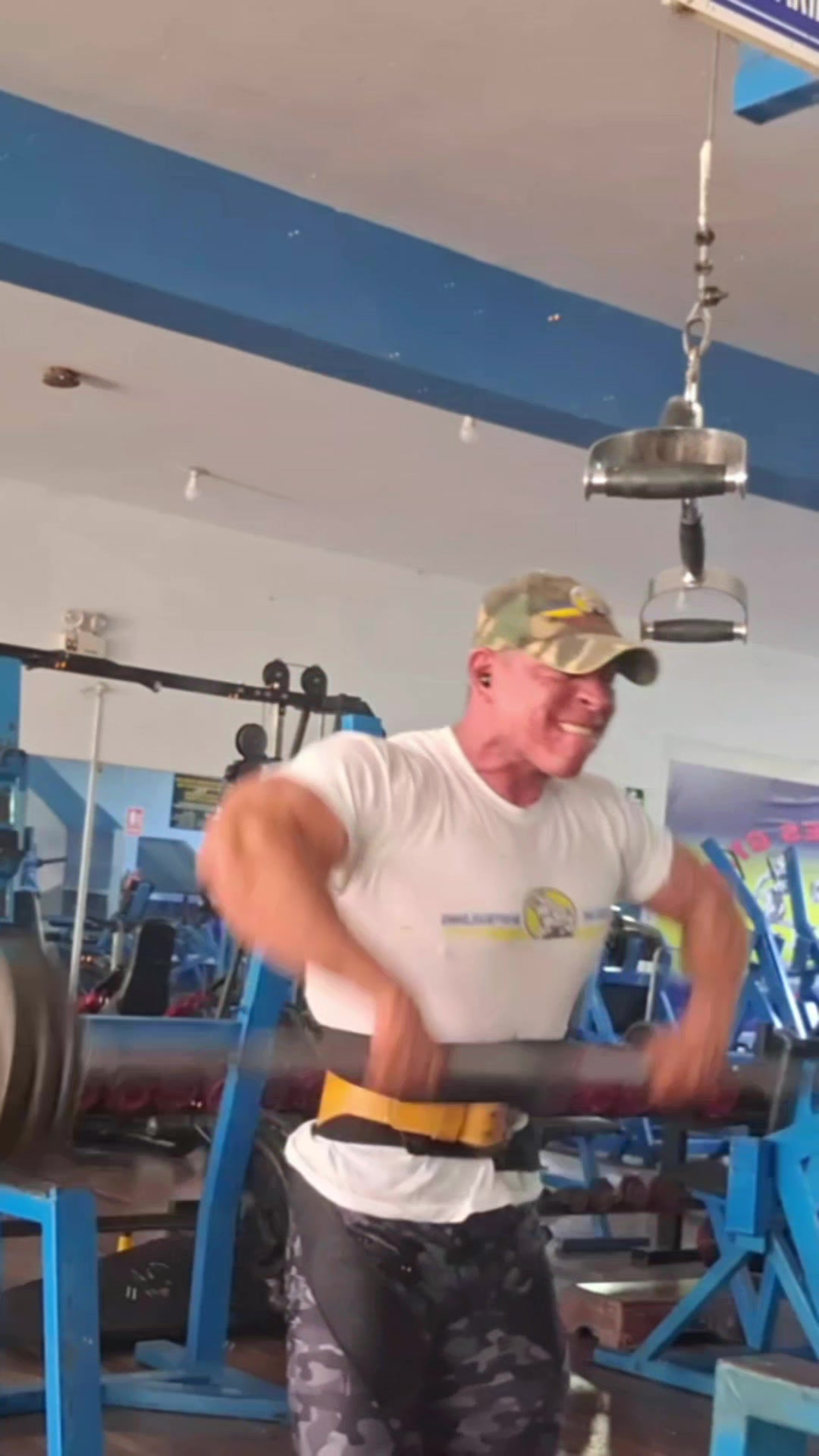 @levrone ique&ntilde;o