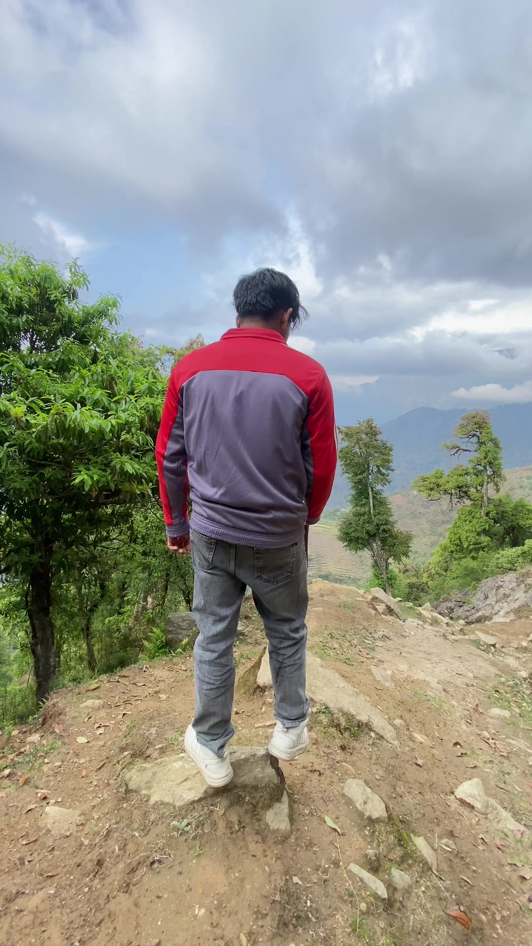 @निराजन बखरिया 