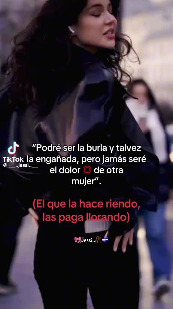 @Ana Paz