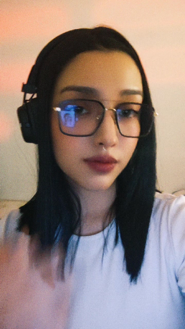 @Jey🖤