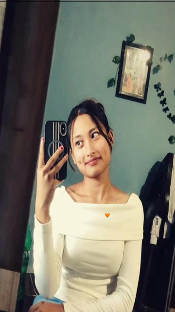 @Dimple_Queen