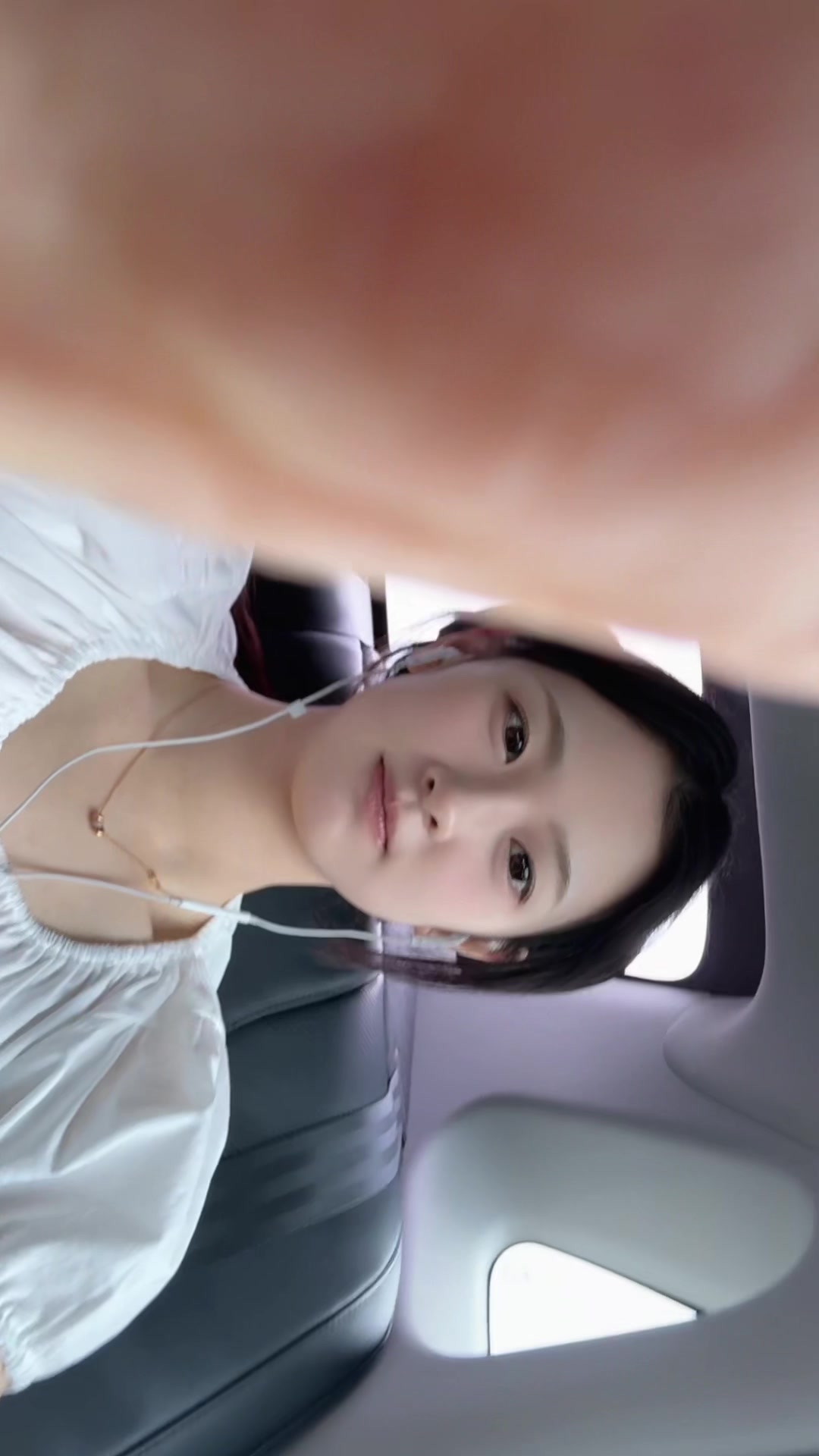 @_april.ten