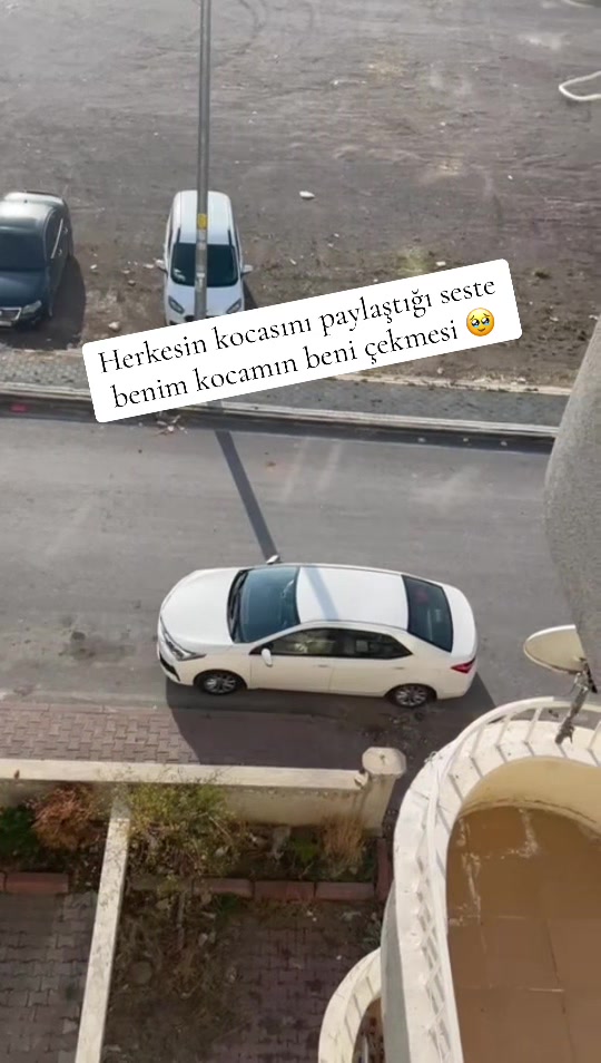 @Nesli