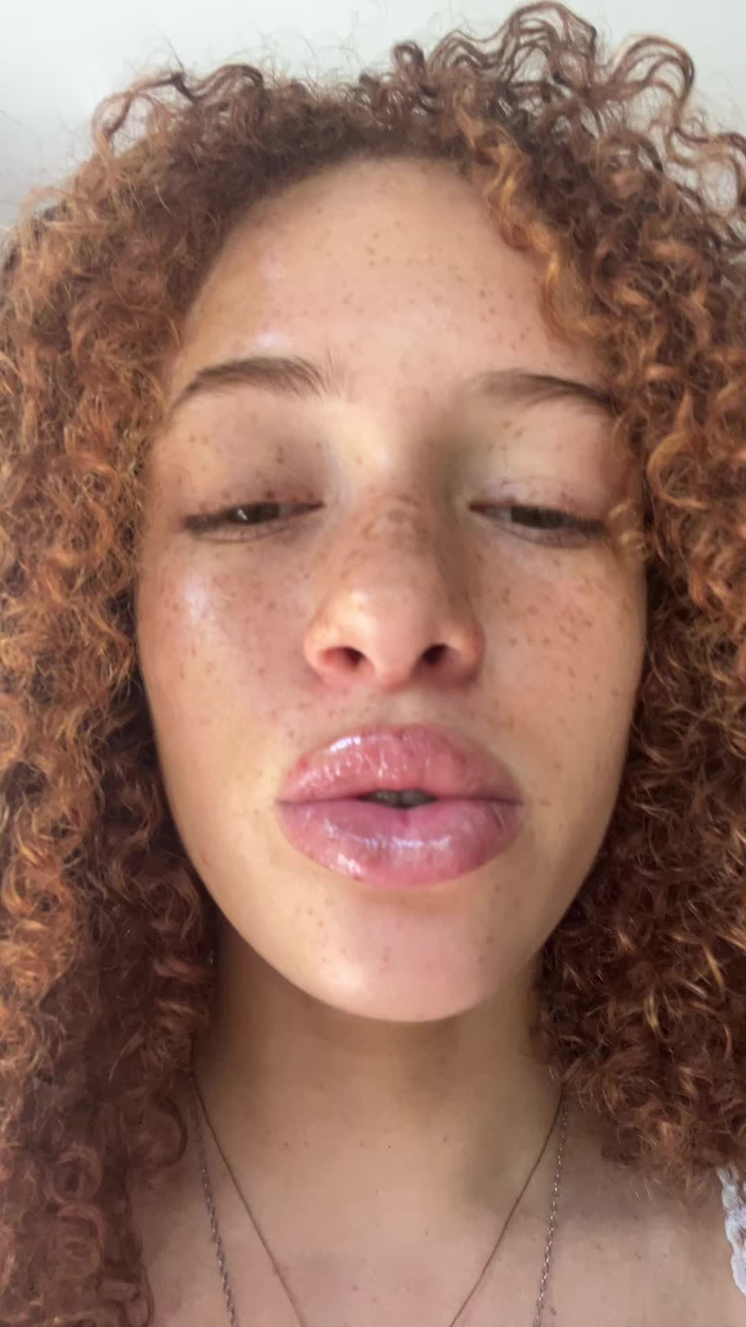 @🧜♀️ 🥷🏾